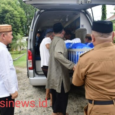 Jenazah Alm. Siswanto Hasan Di lepas bupati Pohuwato Menuju Limboto