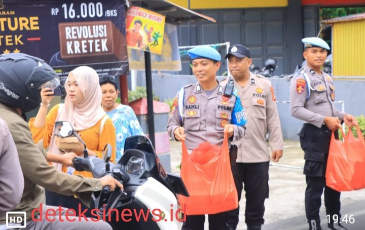 Indahnya Ramadhan, Polda Gorontalo Berbagi Takjil 