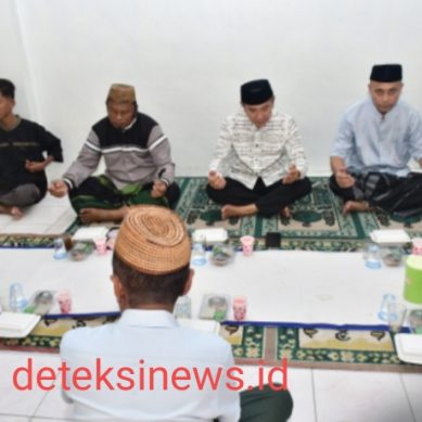 Bupati  Saipul A. Mbuinga, Bersama Ketua TP PKK Pohuwato, Selvi Mbuinga Monoarfa, Menggelar Bukber  di Masjid Besar Baiturahman Paguat