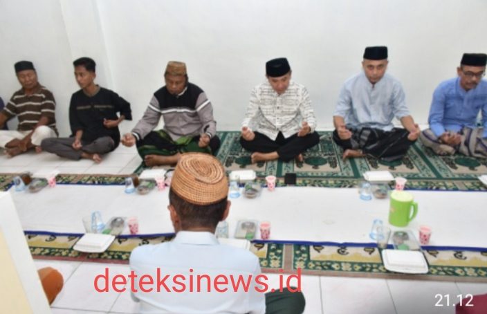 Bupati  Saipul A. Mbuinga, Bersama Ketua TP PKK Pohuwato, Selvi Mbuinga Monoarfa, Menggelar Bukber  di Masjid Besar Baiturahman Paguat