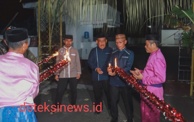 Tradisi Tumbilotohe Berlangsung Di Rujab Wabup Iwan Adam
