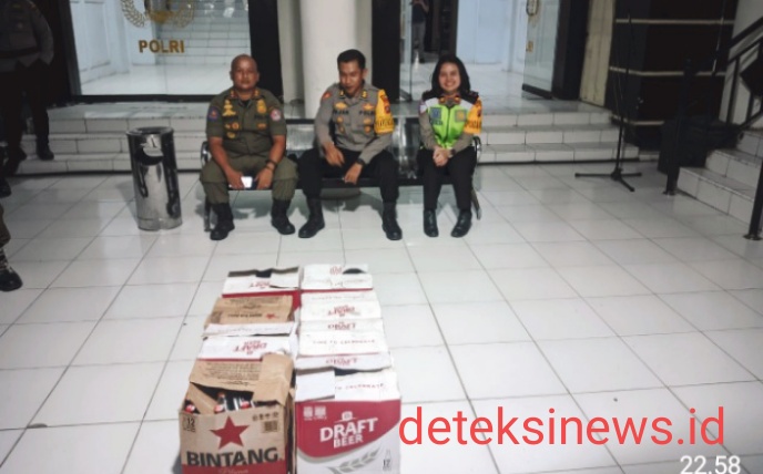 Patroli Gabungan TNI-POLRI dan SATPOL-PP Pohuwato Berhasil Sita 8 Dos Miras