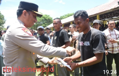Dukung UMKM dan Sektor Peternakan, Kapolda Gorontalo Hadiri Kontes Ternak Di Area Pacuan Kuda