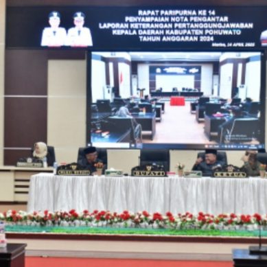 Paripurna DPRD Ke – 14, Bupati Pohuwato Saipul Mbuinga Sampaikan LKPJ TA 2024