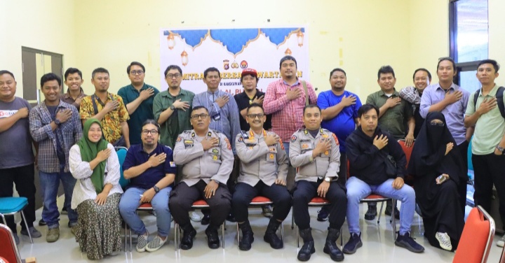 Bid Humas Polda Gorontalo Gelar Kemitraan Bersama Wartawan Dirangkaikan Dengan Halal Bihalal 1 Syawal 1446 H