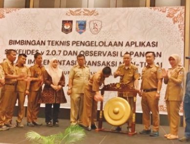Buka Secara Resmi Kegiatan Bimtek Operator & Perangkat Desa, Ini Harapan Kepala Dinas BPMDes Lahat Kepada Para Perserta