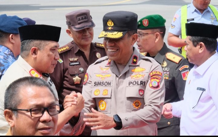 Wakapolda Gorontalo Hadiri Penjemputan Menteri Kelautan dan Perikanan di Bandara Djalaluddin
