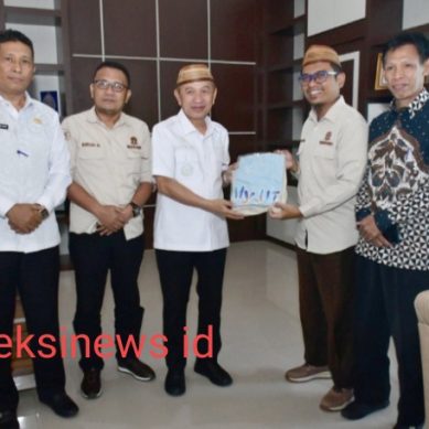 Bupati Pohuwato, Saipul A. Mbuinga  Menerima Kunjungan  Direktur  UT Gorontalo
