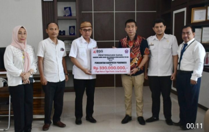 Terima CSR, Bupati Saipul Mbuinga Apresiasi Komitmen Bank Sulutgo