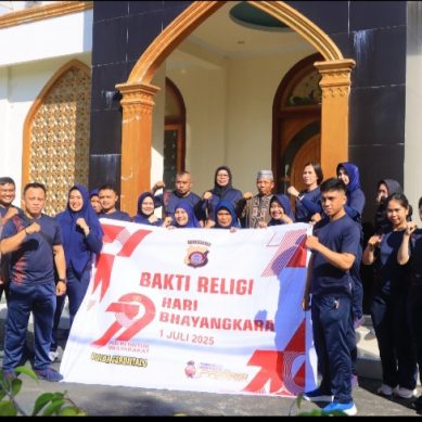 Jelang HUT Bhayangkara Ke – 79, Polda Gorontalo Gelar Bakti Religi di Masjid Al Muhajirin Dutulanaa Limboto