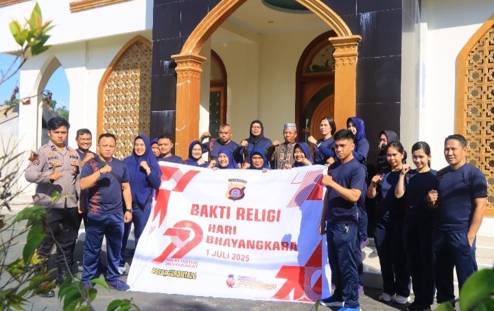 Jelang HUT Bhayangkara Ke – 79, Polda Gorontalo Gelar Bakti Religi di Masjid Al Muhajirin Dutulanaa Limboto
