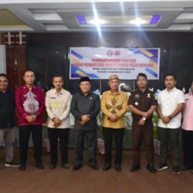 Hibah Rehabilitasi Dan Rekonstruksi Pasca Bencana Disaksikan  Bupati Pohuwato, Saipul A. Mbuinga.
