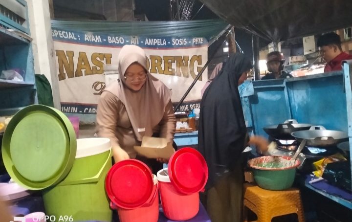 Nasi Uduk & Gorengan Jadul, Kuliner Malam Favorit Warga Kota Lahat