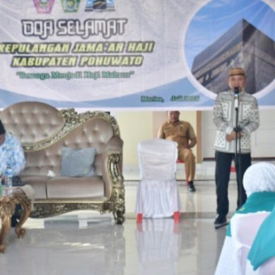 Bupati Saipul Mbuinga Hadiri Doa Kepulangan Jamaah Haji Pohuwato