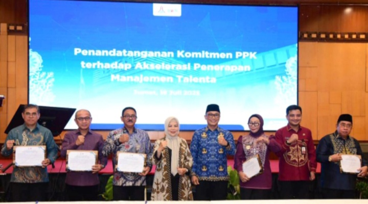 Bupati Saipul Mbuinga Hadiri Penandatanganan Komitmen PPK Di Manado