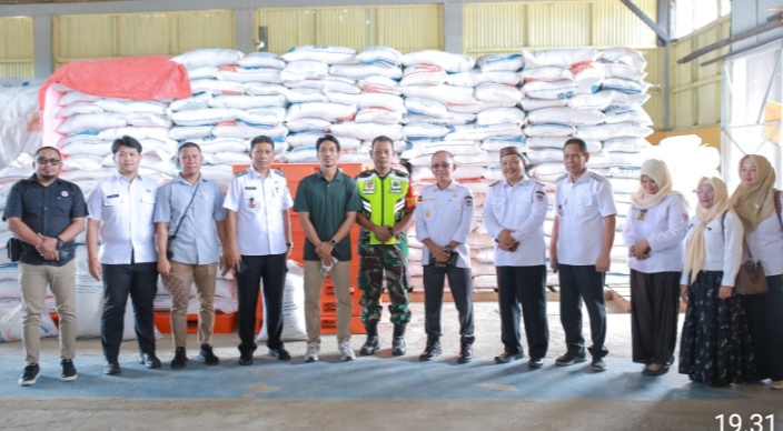 Pastikan Stabilitas Harga Pangan, Wakil Bupati Iwan Adam  Kunjungan Perum Bulog Cabang Pohuwato