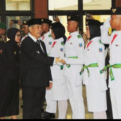 Bupati Lahat Kukuhkan Sebanyak 36 Anggota Paskibraka Tahun 2025