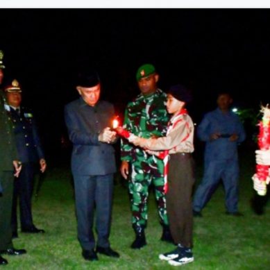 Jelang HUT Proklamasi RI, Bupati Saipul Mbuinga Lepas Pawai Obor