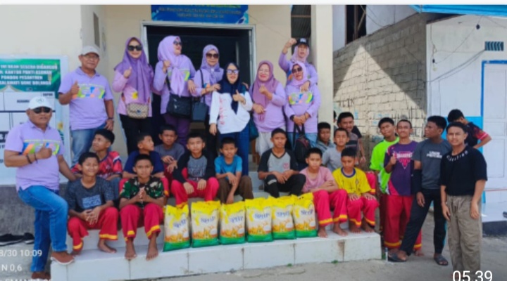 Yayasan 88 SMANSA Gorontalo Sambangi 6 Panti Asuhan