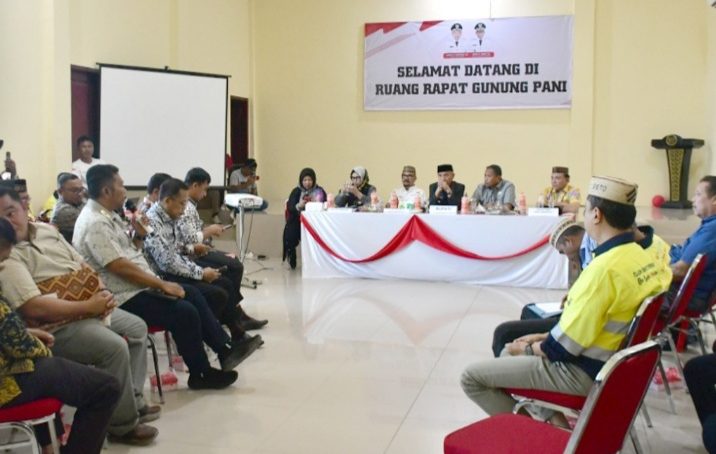 Ke Pohuwato, Pansus Pertambangan DPRD Provinsi Gorontalo Di Sambut Bupati  Saipul Mbuinga