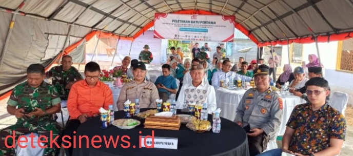 Bupati Pohuwato Awali Peletakan Batu Pertama Pembangunan Gerai Kopdes Merah Putih Di desa Huyula Randangan