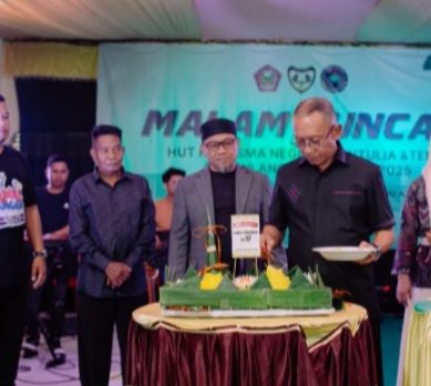 Wabup Iwan Adam Hadiri HUT SMAN I Buntulia
