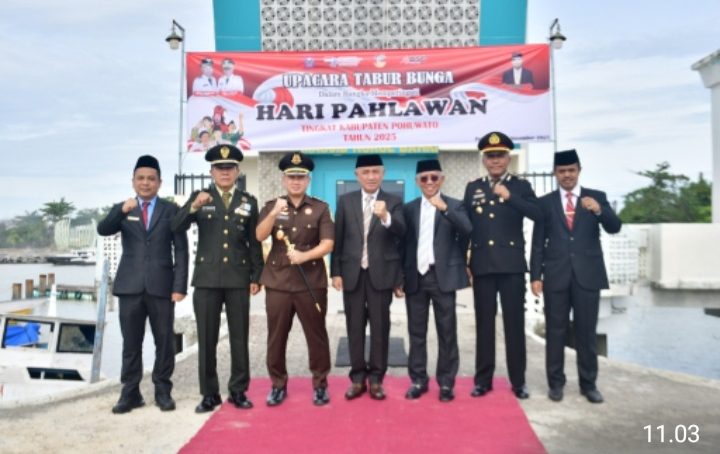 Upacara Tabur Bunga, Bupati Pohuwato Inspektur Upacara