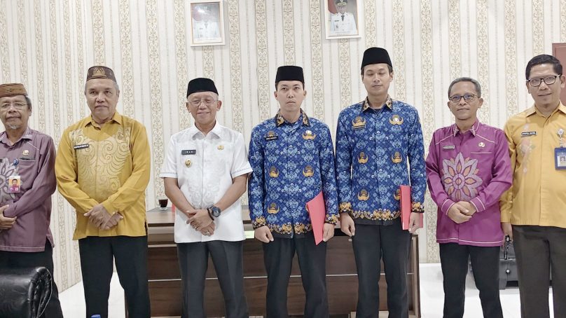 Wabup Pohuwato Kukuhkan 2 ASN Formasi STTD Dinas Perhubungan