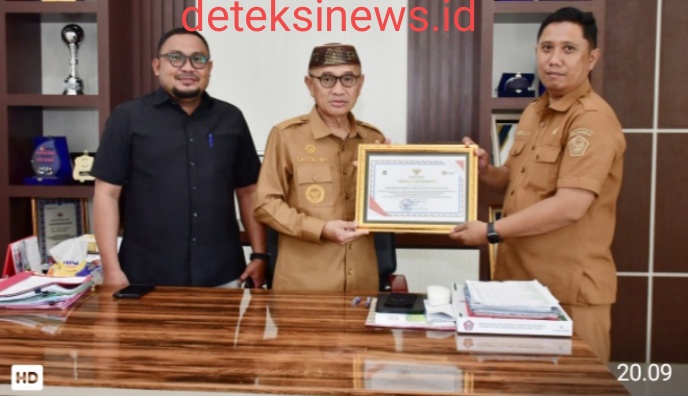 Bupati Pohuwato Saipul Mbuinga Terima Penghargaan dari Kementerian Dalam Negeri RI