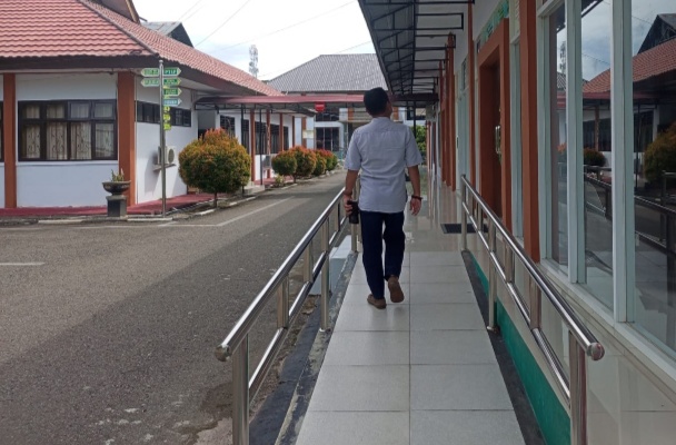 Penuhi Panggilan Jaksa Penyelidik Kejati Gorontalo, Ismail Hippy Datangi Ruang Pidsus Kejari Pohuwato