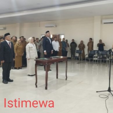 Bupati Ismet Mile Lantik Empat Pejabat Pimpinan Tinggi Pratama Pemkab Bone Bolango
