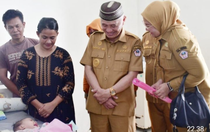 Perkembangan Kondisi Balita Asal Pohuwato Di RS Toto Kabila Ditinjau Langsung  Bupati Saipul A. Mbuinga
