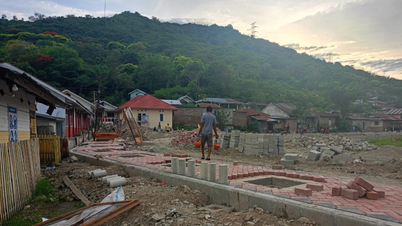 Pekerjaan Peningkatan kualitas kawasan kumuh Lekobalo Kota Gorontalo Di Minta Selesai Tepat Waktu.