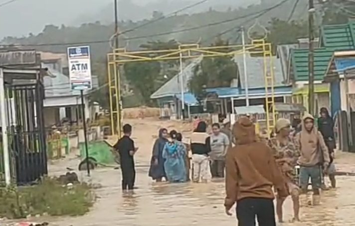 Banjir Terjang Desa Hulawa Kecamatan Buntulia, Tambang Emas Diduga Jadi Biang Kerok