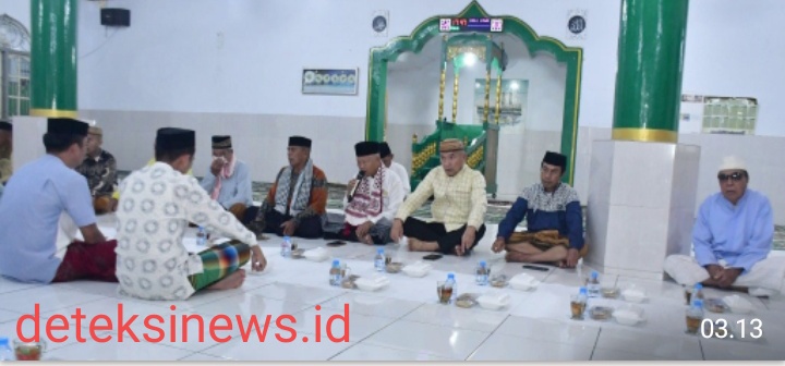 Bupati Saipul Bersama Istri Gelar Buka Puasa di Masjid Al-Munawwarah