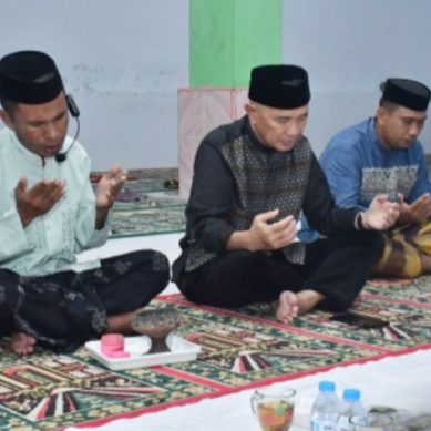 Bupati Pohuwato Buka Puasa Bersama Masyarakat Desa Balayo