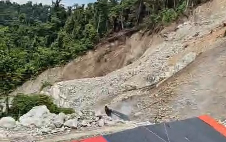 Excavator Tertimbun Longsor di PETI Petabo,   Walta Yunus: “Berapa Lagi Nyawa Harus Melayang Baru Aparat Bergerak?”