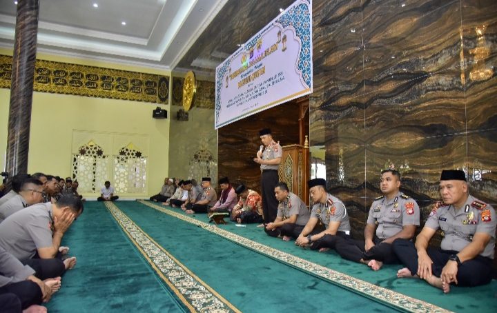 Melalui Binrohtal dan Nuzulul Qur’an, Kapolda Gorontalo Ajak Anggota Implementasikan Nilai Al-Qur’an dalam Tugas