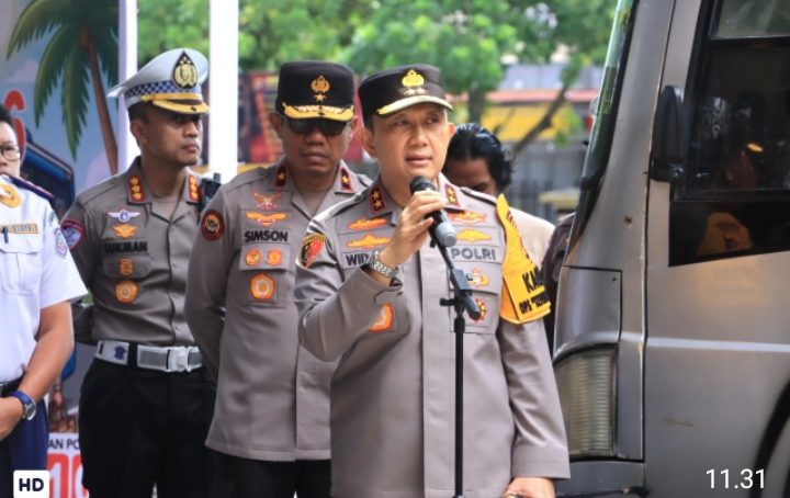 Polda Gorontalo Lepas Ratusan Peserta Mudik Gratis Menuju Manado dan Palu*