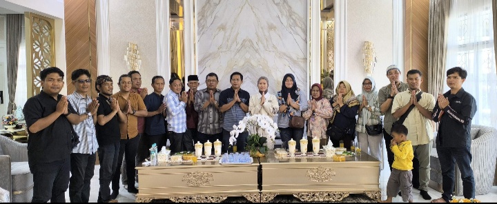 Apresiasi PWI Lahat, Widia Ningsih Tegaskan Butuh Kritik untuk Dorong Pembangunan