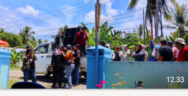 Desak Copot, Hari Ini  Kades Yipilo Wanggarasi Di Demo Masyarakat