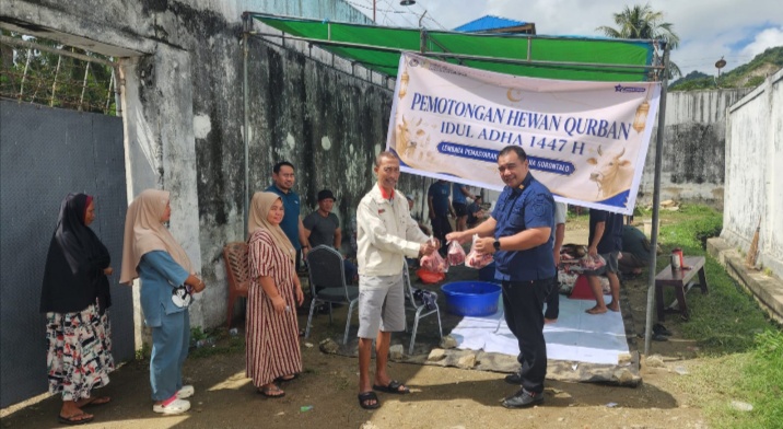 Lapas Gorontalo Bagikan Daging Hewan Kurban untuk Masyarakat Sekitar