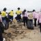 Aksi Nyata Peduli Alam, PGP Dan DLH Kolaboratif Bersih Pantai Kampung Nelayan
