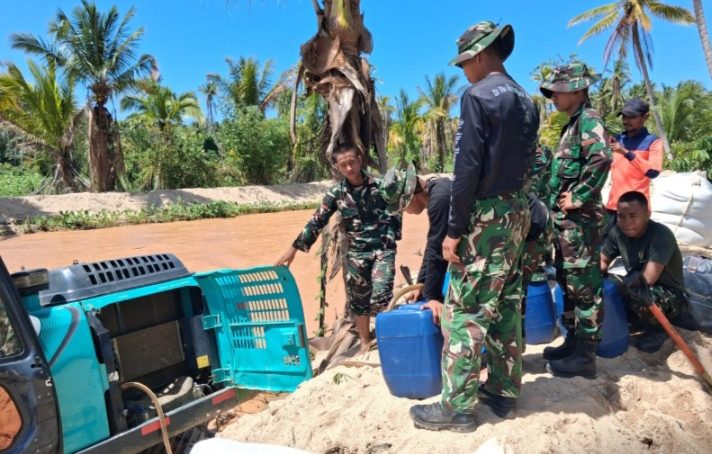 Gandeng Batalyon 918 Matufu Maliu Tinuvu, Pemdes Moutong Utara Dan BPBD Parigi Moutong Bangun Tanggul Antisipasi Bencana Alam