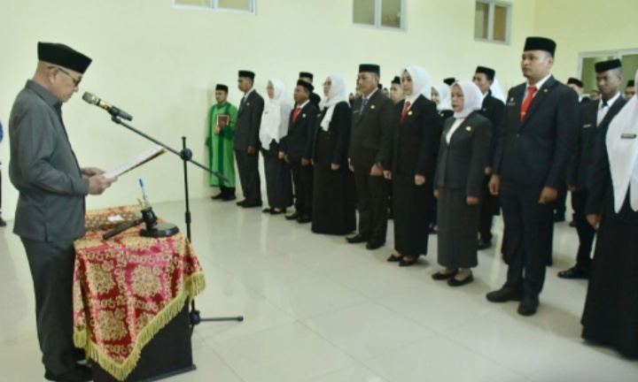 Bupati Tegaskan Mutasi Bukan  Penghukuman, Saat Lantik 41 Pejabat