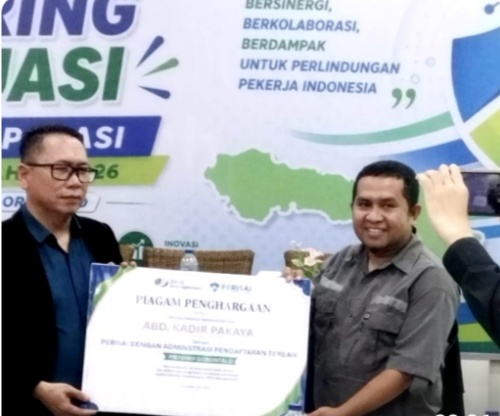 Konsisten Lindungi Pekerja Pelosok, Abd. Kadir Pakaya Raih Penghargaan Administrasi Pendaftaran Terbaik dari BPJS Ketenagakerjaan Gorontalo