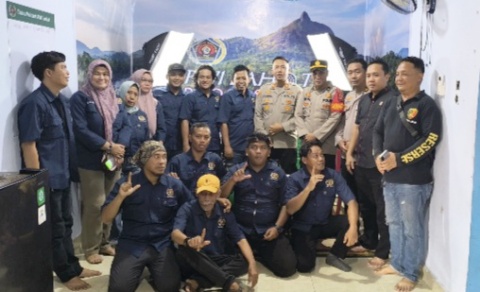 PWI Lahat Podcast Kupas Ironi Anak Sayat Orang Tua, Kapolsek Merapi Paparkan Kronologi dan Buktikan Respon Cepat Layanan 110