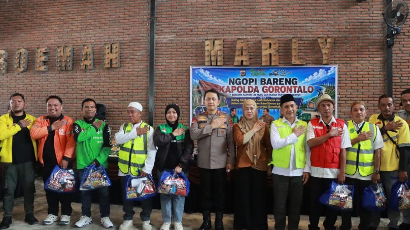 Serap Aspirasi, Kapolda Gorontalo Ngopi Bareng Ojol dan Pengemudi Bentor