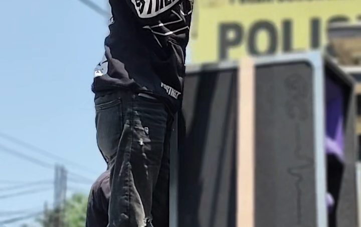 TAUFIK BUHUNGO DESAK KAPOLDA: HENTIKAN DAN TANGKAP PELAKU PETI PASIR PUTIH!*