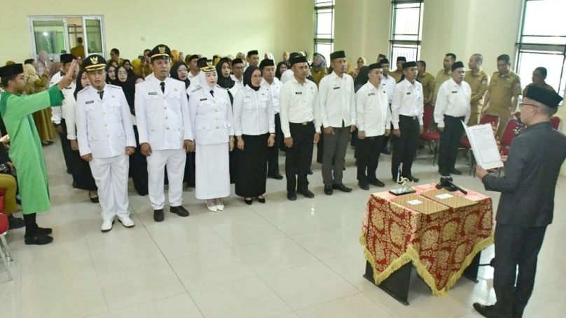 Pelantikan 32 Pejabat, Wabup Pohuwato Tekankan Disiplin dan Integritas